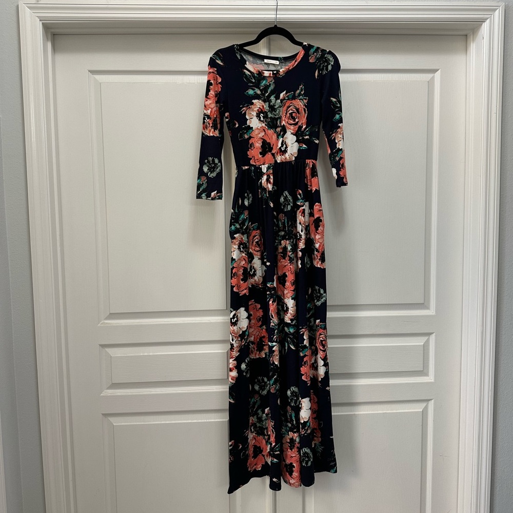 Navy floral Jessa kae maxi